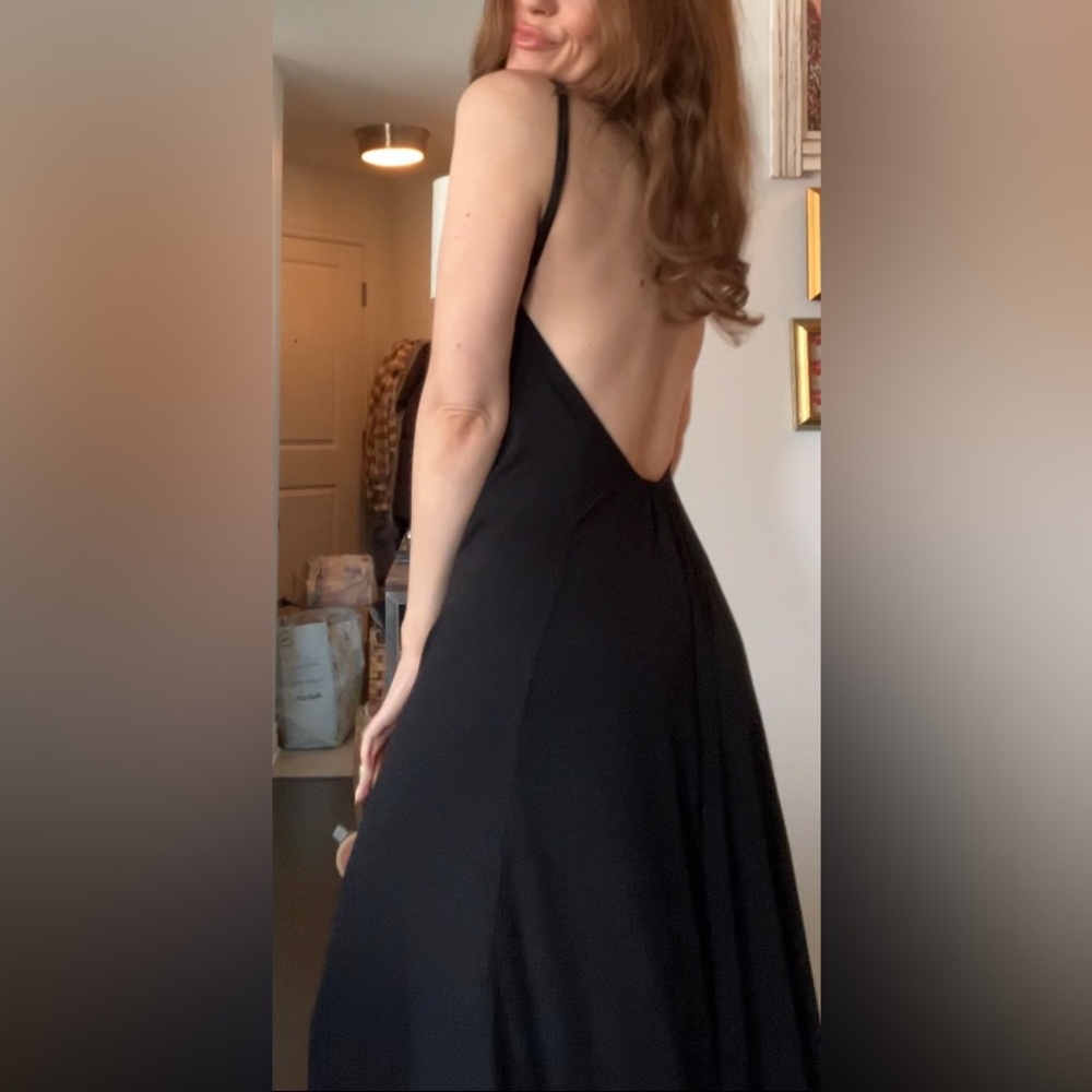 Elegant Black Women's Dress - Picture 9 of 11